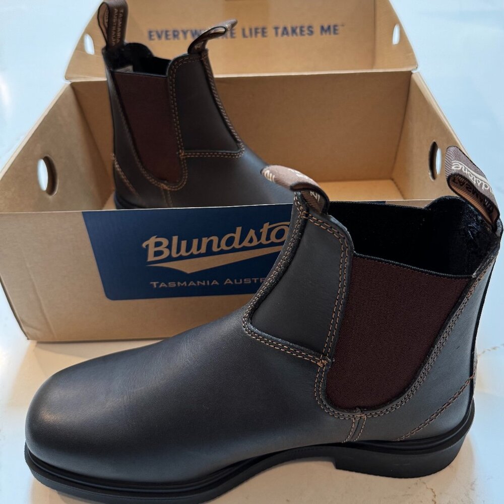 Blundstone Chelsea boots brown